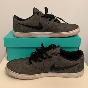 Nike SB Check Solar Canvas Sneakers